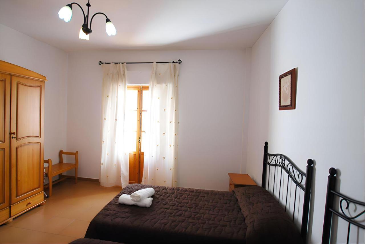 Apartamentos Garaje & Aire & Wifi & Solo Familias Y Parejas Conil De La Frontera Esterno foto